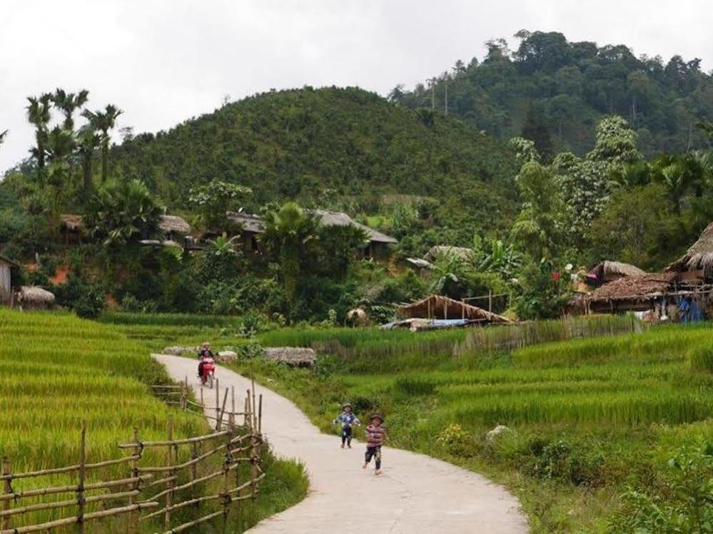 Ngan Nga Bac Ha Hotel Bagian luar foto
